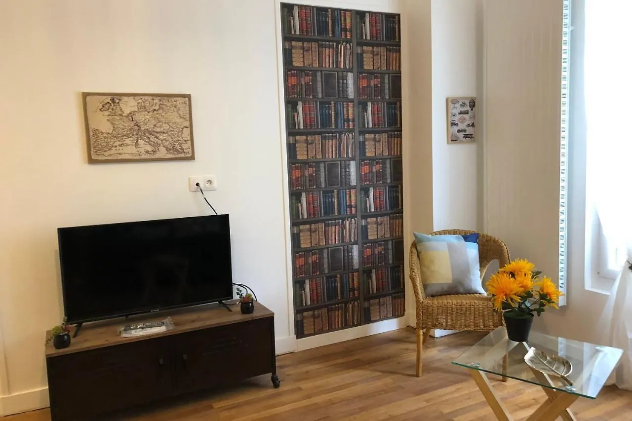 #M3 Irvoy'S Mystery Cours Jean Jaures Tramway Apartment Grenoble 0*,  France